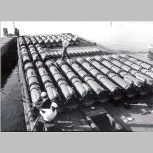 Barge_Elco_Torpedo_Tubes_Smoke_Gens.jpg